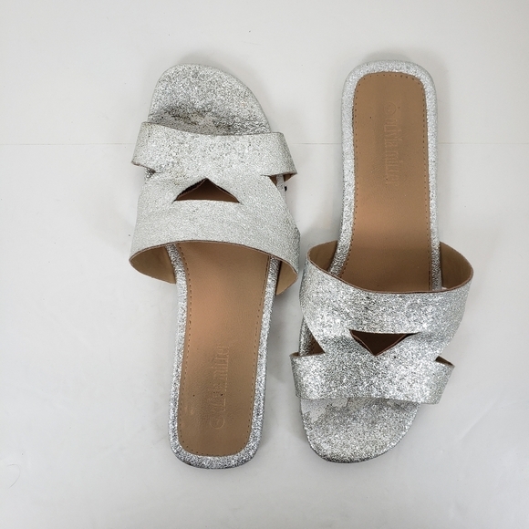 Olivia Miller Knights silver glitter slide sandals - Picture 5 of 10